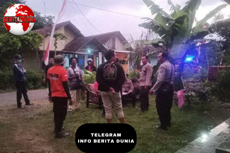 Ditinggal Keluarga Nonton Karnaval, Kakek di Jember Ditemukan Tewas di dalam Rumah yang Terbakar!